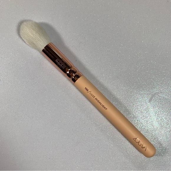 Zoeva 105 Brush - Picture 3 of 8